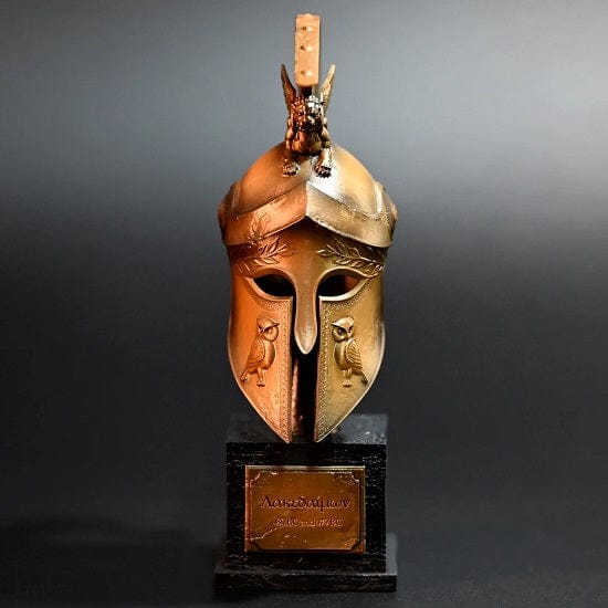 ALDO Arts & Entertainment > Hobbies & Creative Arts > Collectibles > Scale Models Ancient  Spartan Ogfficer  Helmet Desktop Statue