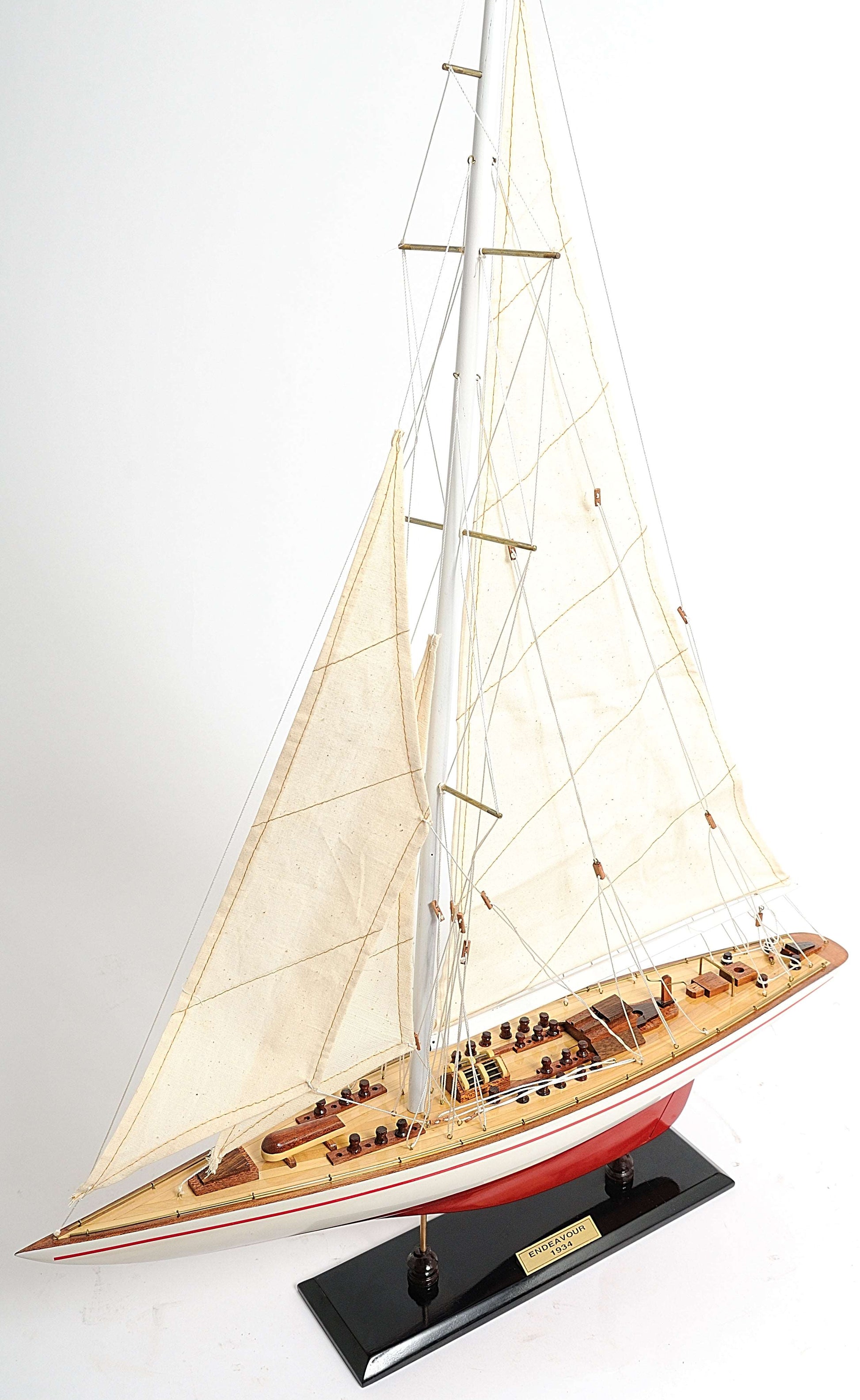 ALDO Creative Arts >Collectibles> Scale Model America's Cup Racing Yacht Endeavour L 60  Red and White Sailboat Wood Model by Authentic Models