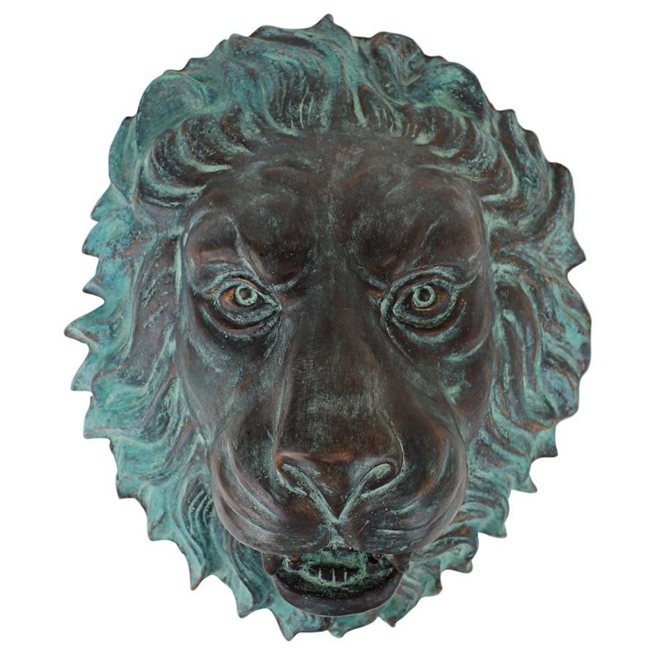 ALDO Decor > Fountains & Ponds 11"Wx6"Dx13"H. / new / resin Florentine Lion Head Spouting  Garden Wall Sculpture With Pump