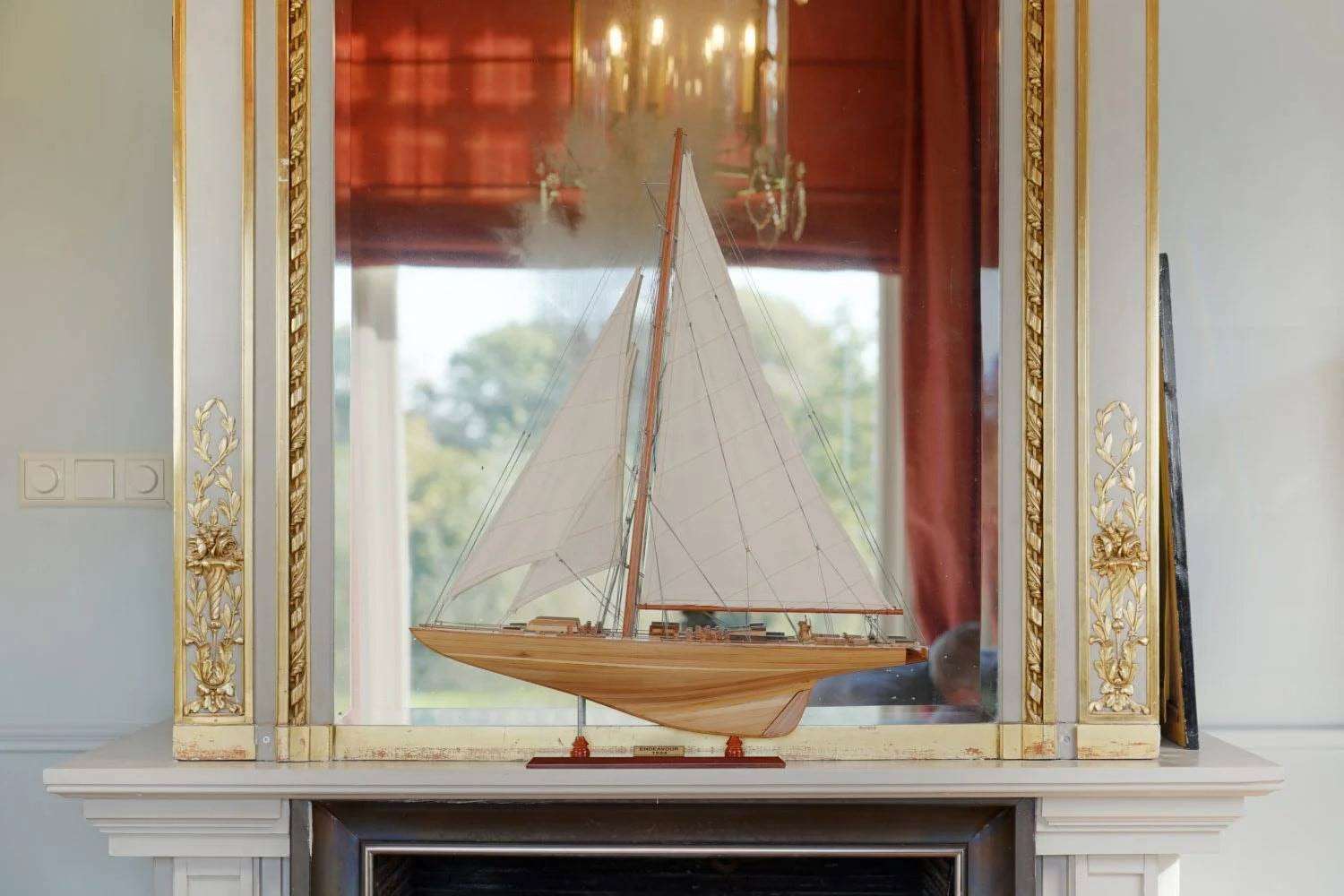 ALDO Hobbies & Creative Arts> Collectibles> Scale Model America's Cup Endeavor J Class Sailboat Small Wood Model Yacht by Authentic Models