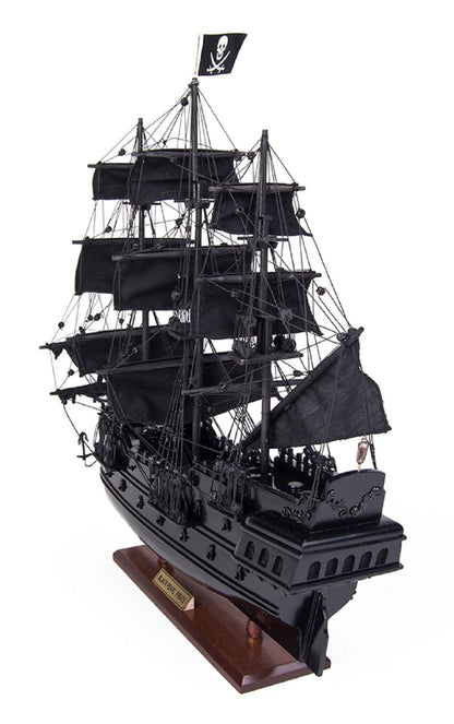 ALDO Hobbies & Creative Arts> Collectibles> Scale Model Black Pearl Pirates of The Caribbean Exclusive Edition Small Tall Ship Wood Model Sailboat Assembled