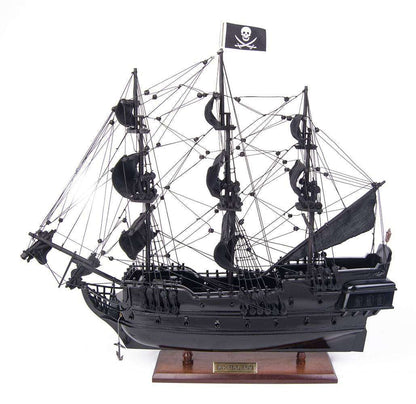 ALDO Hobbies & Creative Arts> Collectibles> Scale Model Black Pearl Pirates of The Caribbean Exclusive Edition Small Tall Ship Wood Model Sailboat Assembled