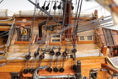 ALDO Hobbies & Creative Arts> Collectibles> Scale Model HMS Victory Admiral Nelsons Flagship Tall Ship Midsize EE Wood Model Sailboat Assembled