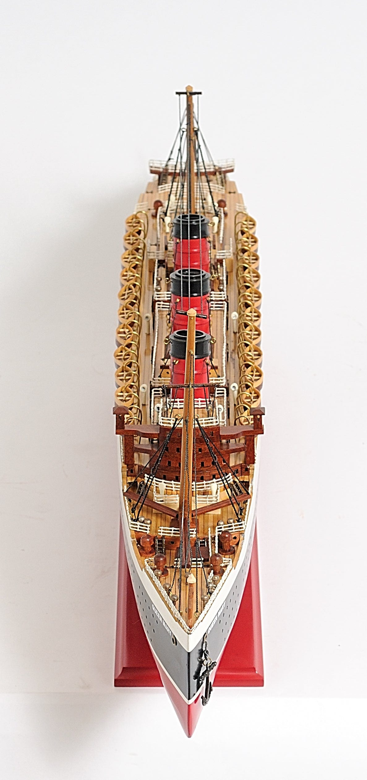 ALDO Hobbies & Creative Arts> Collectibles> Scale Model L: 40 W: 5 H: 12 Inches / NEW / Wood Queen Mary British Flagship Star Painted Passenger Ship Ocean Liner Large Wood Model Assembled