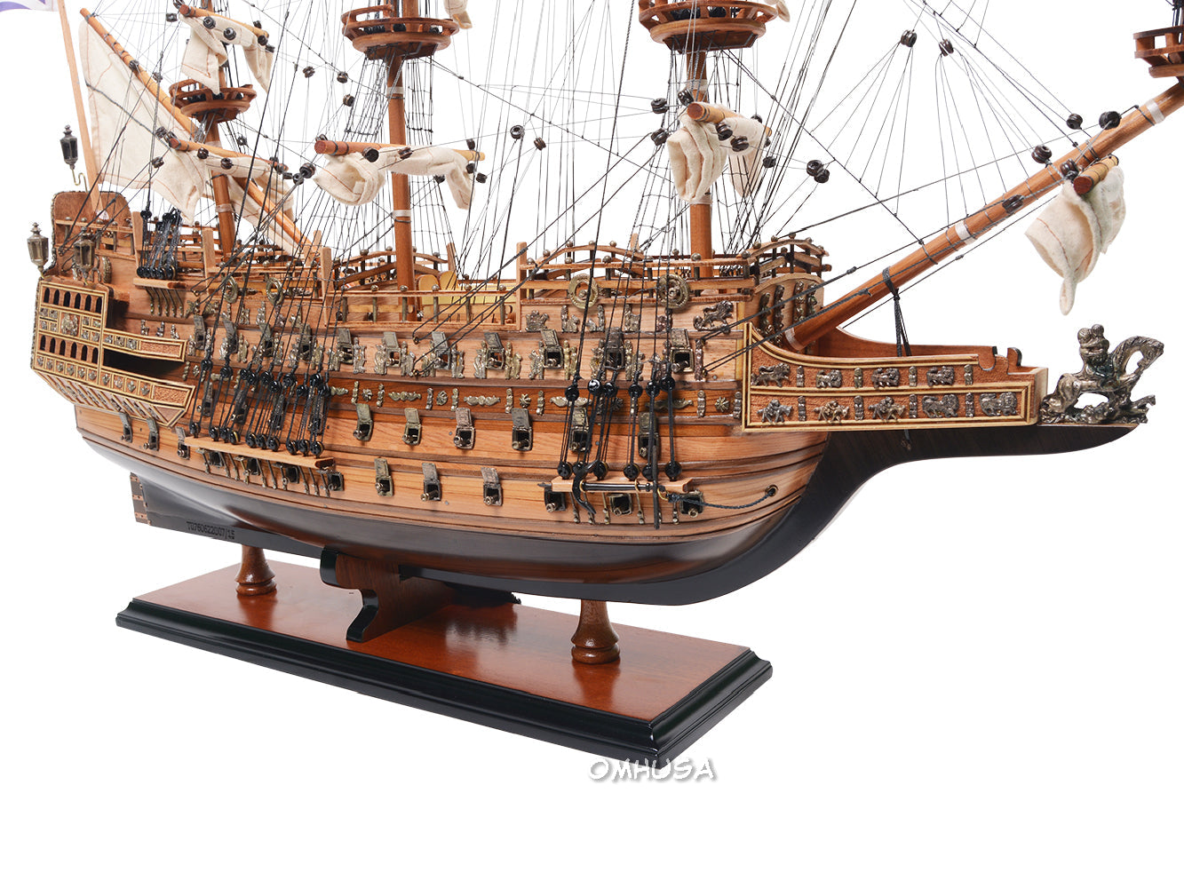 Aldo Hobbies & Creative Arts> Collectibles> Scale Model new / Wood / L: 29 W: 9 H: 27 Inches HMS Sovereign Of The Seas British Royal Navy Tall Ship Medium E.E.  Wood Model Sailboat Assembled