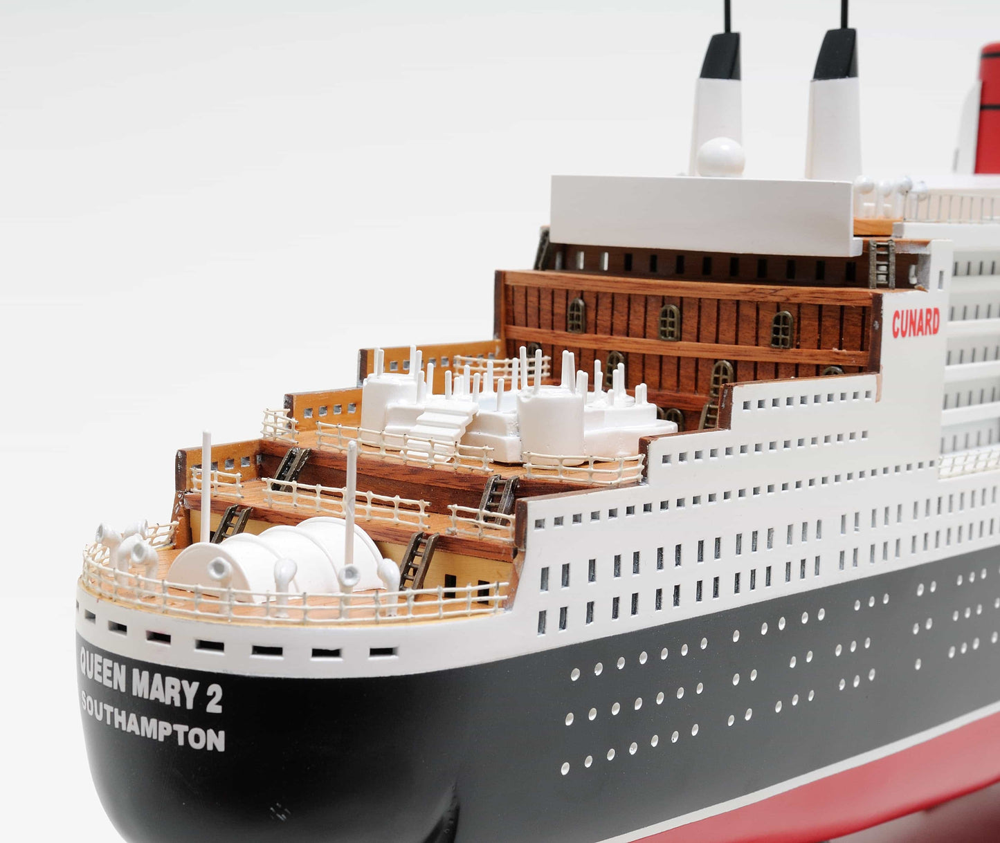 ALDO Hobbies & Creative Arts> Collectibles> Scale Model Queen Mary II Largest and Most Luxurious Passenger Ship Ocean Liner Ever Built Wood Model Assembled