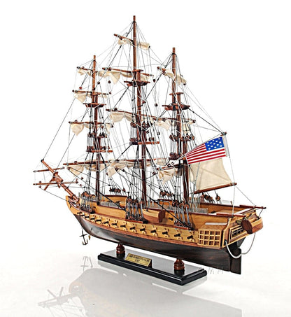 ALDO Hobbies & Creative Arts> Collectibles> Scale Model USS Constitution Old Ironsides Tall Ship Wood Small Model Sailboat Assembled