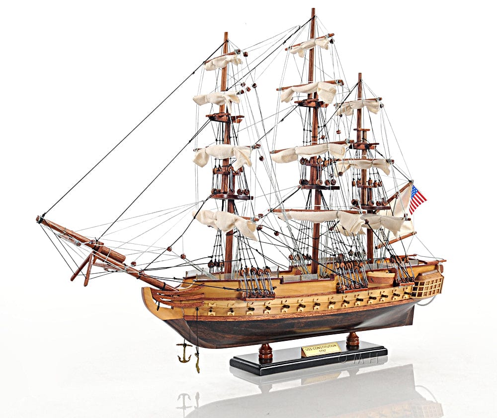 ALDO Hobbies & Creative Arts> Collectibles> Scale Model USS Constitution Old Ironsides Tall Ship Wood Small Model Sailboat Assembled