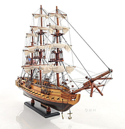 ALDO Hobbies & Creative Arts> Collectibles> Scale Model USS Constitution Old Ironsides Tall Ship Wood Small Model Sailboat Assembled