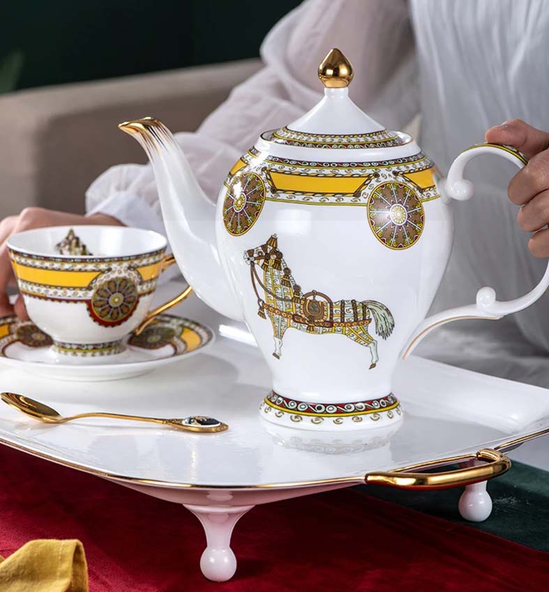 ALDO Home & Kitchen>Dinner Set new / Porcelain / 10 picesCoffee / Tea Set with big Tray Elegant Luxury English Royal Court Style Hand Made Fine Porcelain Bone China Gold Plated Coffee and Tea Set 10 Pices