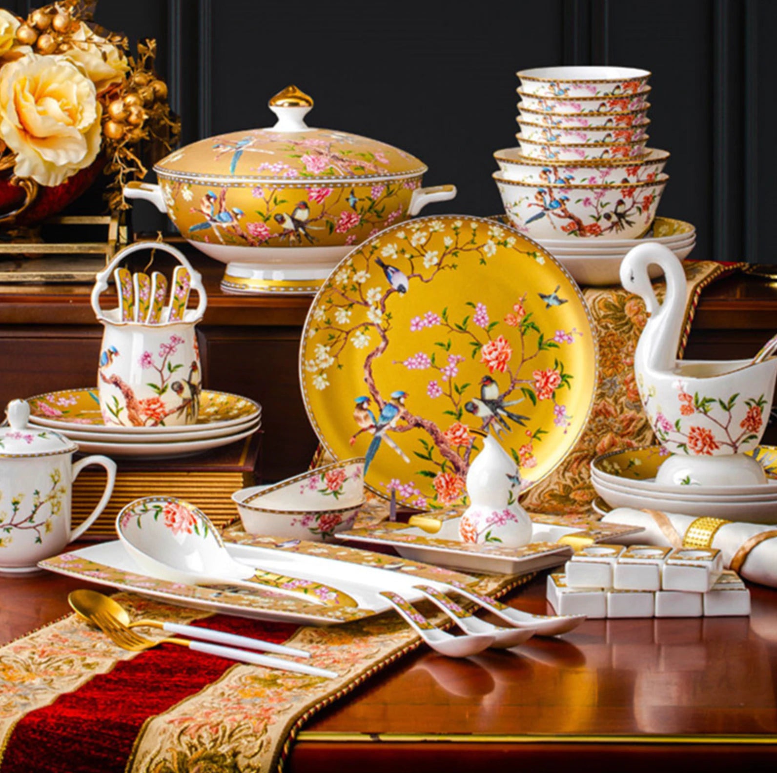 ALDO Home & Kitchen>Dinner Set Porcelan / Gold Luxury Golden Flower Style Hand Made Fine Porcelain Dinner 70 pieces Set