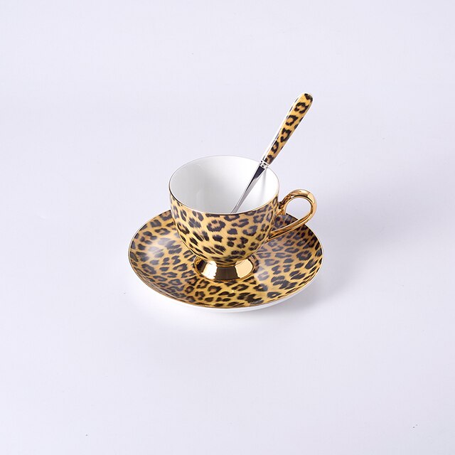 ALDO ‎> Kitchen & Dining > Tableware > Dinnerware Cup Saucer and Spoon / porcelain / new Leopard Style Luxury Coffee and Tea Porcelain 24 Karat Gold Plated Sets For Six